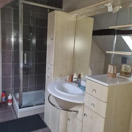 Dom wakacyjny Maison En Centre-ville Aeroport